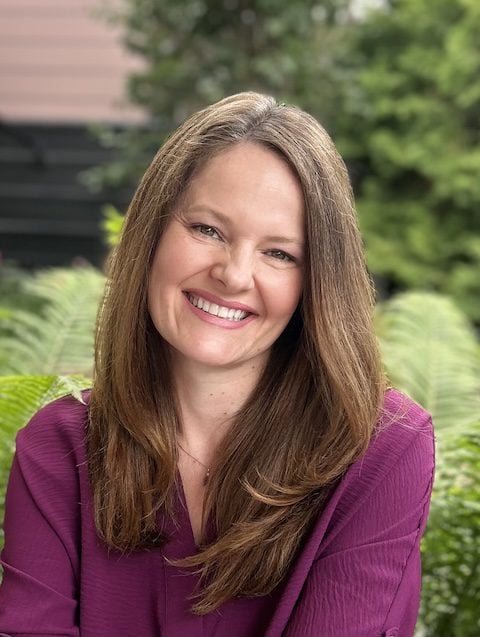Therapist and Coach for professionals in burnout prevention or recovery